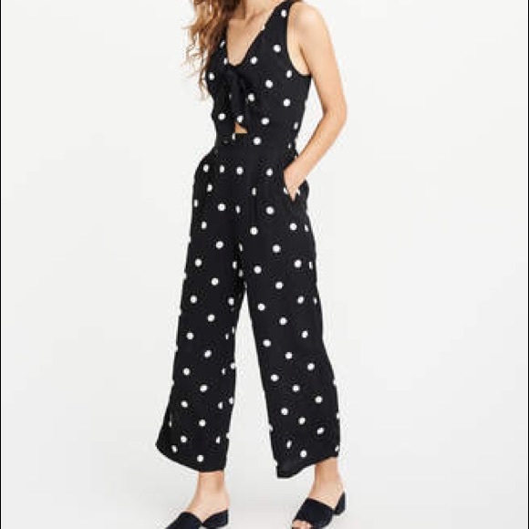 Abercrombie & Fitch Pants - Abercrombie & Fitch knot front poka dot jumpsuit